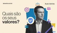 Homem de terno preto e camisa branca olhando para o lado, com elementos gráficos de justiça, metas, proteção e crescimento ao redor, relacionado à pergunta 'Quais são os seus valores?'