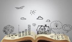 Ilustração criativa de um livro aberto de onde emergem desenhos feitos à mão representando sonhos e metas, como uma casa, gráficos de crescimento, viagem de avião, educação e investimentos.